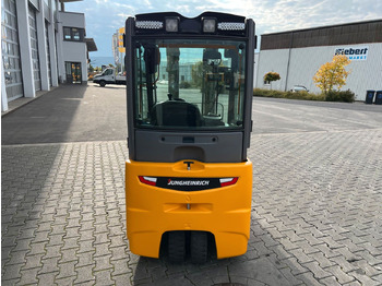 Электропогрузчик Jungheinrich EFG 215 / Triplex: 4.25m! / SS / 4.029h: фото 5 Электропогрузчик Jungheinrich EFG 215 / Triplex: 4.25m! / SS / 4.029h: фото 5