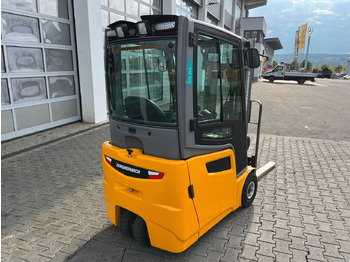 Электропогрузчик Jungheinrich EFG 215 / Triplex: 4.25m! / SS / 4.029h: фото 4 Электропогрузчик Jungheinrich EFG 215 / Triplex: 4.25m! / SS / 4.029h: фото 4