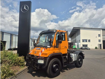Грузовик-шасси UNIMOG U400