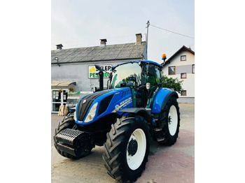 Трактор NEW HOLLAND T5
