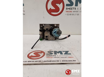 : фото в шапке страницы