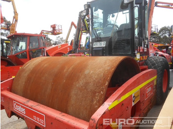 Каток CATERPILLAR