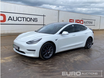 Легковой автомобиль TESLA
