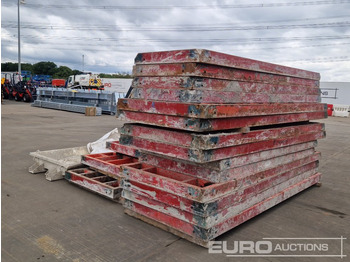 Асфальтоукладочная техника Peri Trio Concrete Formwork, 3.3m x 1.2m Panel (8 of), 3.3m x 0.9m Panel (4 of), 2.7m x 1.2m Panel (2 of), 1.2m x 0.6m Panel (3 of), 1.2m x 0.7m Panel (3 of), 0.9m x 0.6m Panel (2 of), Concrete Pourin: фото 5