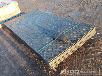 Строительное оборудование Unused 8' x 4' Plastic Road Mats (10 of): фото 4