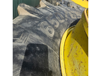Трактор John Deere 650/65R42: фото 3