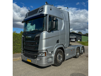 Тягач SCANIA R 530