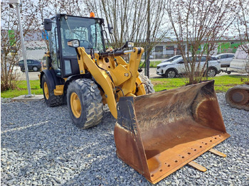 Колёсный погрузчик CATERPILLAR 906M