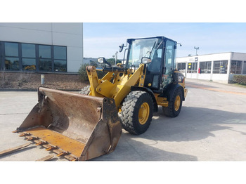 Колёсный погрузчик CATERPILLAR 906M