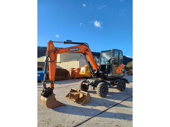 Колёсный экскаватор DOOSAN DX57W