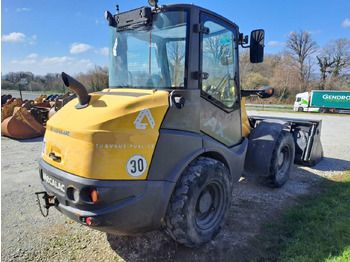 Мини-погрузчик с бортовым поворотом MECALAC AX1000: фото 3 Мини-погрузчик с бортовым поворотом MECALAC AX1000: фото 3