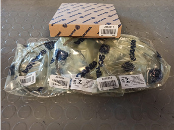 Двигатель и запчасти SCANIA