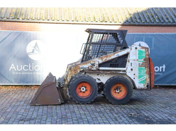 Колёсный погрузчик BOBCAT