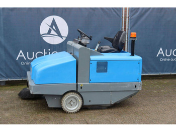 Подметально-уборочная машина