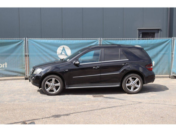 Внедорожник MERCEDES-BENZ