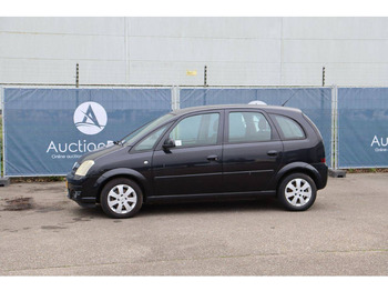 : фото в шапке страницы