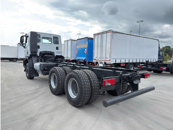 Грузовик-шасси IVECO AD380T46 6x4 E6 (Chassis): фото 5