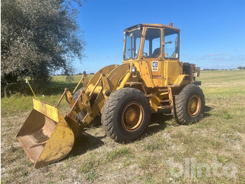 Колёсный погрузчик CATERPILLAR 920