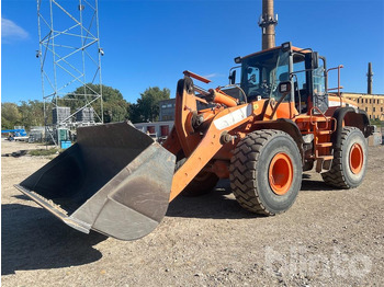 Колёсный погрузчик DOOSAN DL300