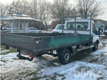 Малотоннажный бортовой грузовик Ford Transit  ( 2016): фото 3