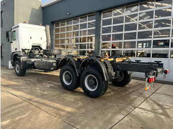 Новый Грузовик-шасси Mercedes-Benz Arocs 3340 A 6x6 Chassis cabin: фото 3