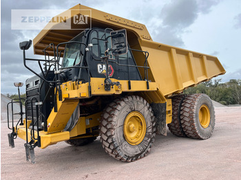 Карьерный самосвал CATERPILLAR
