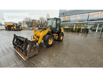 Колёсный погрузчик CATERPILLAR 908M