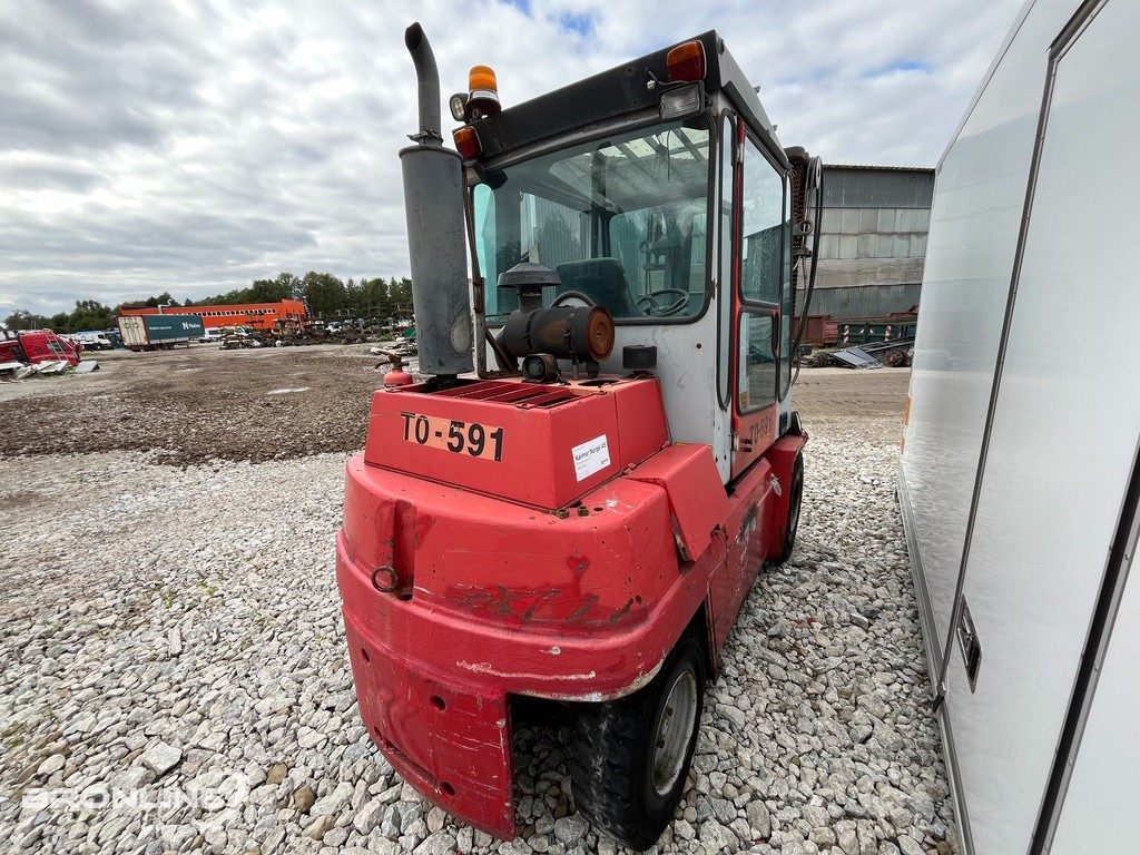 2000 Kalmar DCD 55-6H tõstuk - Дизельный погрузчик: фото 5 2000 Kalmar DCD 55-6H tõstuk - Дизельный погрузчик: фото 5