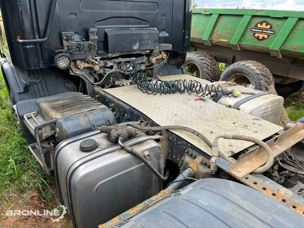 2001 SCANIA R124 6x2 Mootoririkkega/Faulty engine - Тягач: фото 5 2001 SCANIA R124 6x2 Mootoririkkega/Faulty engine - Тягач: фото 5