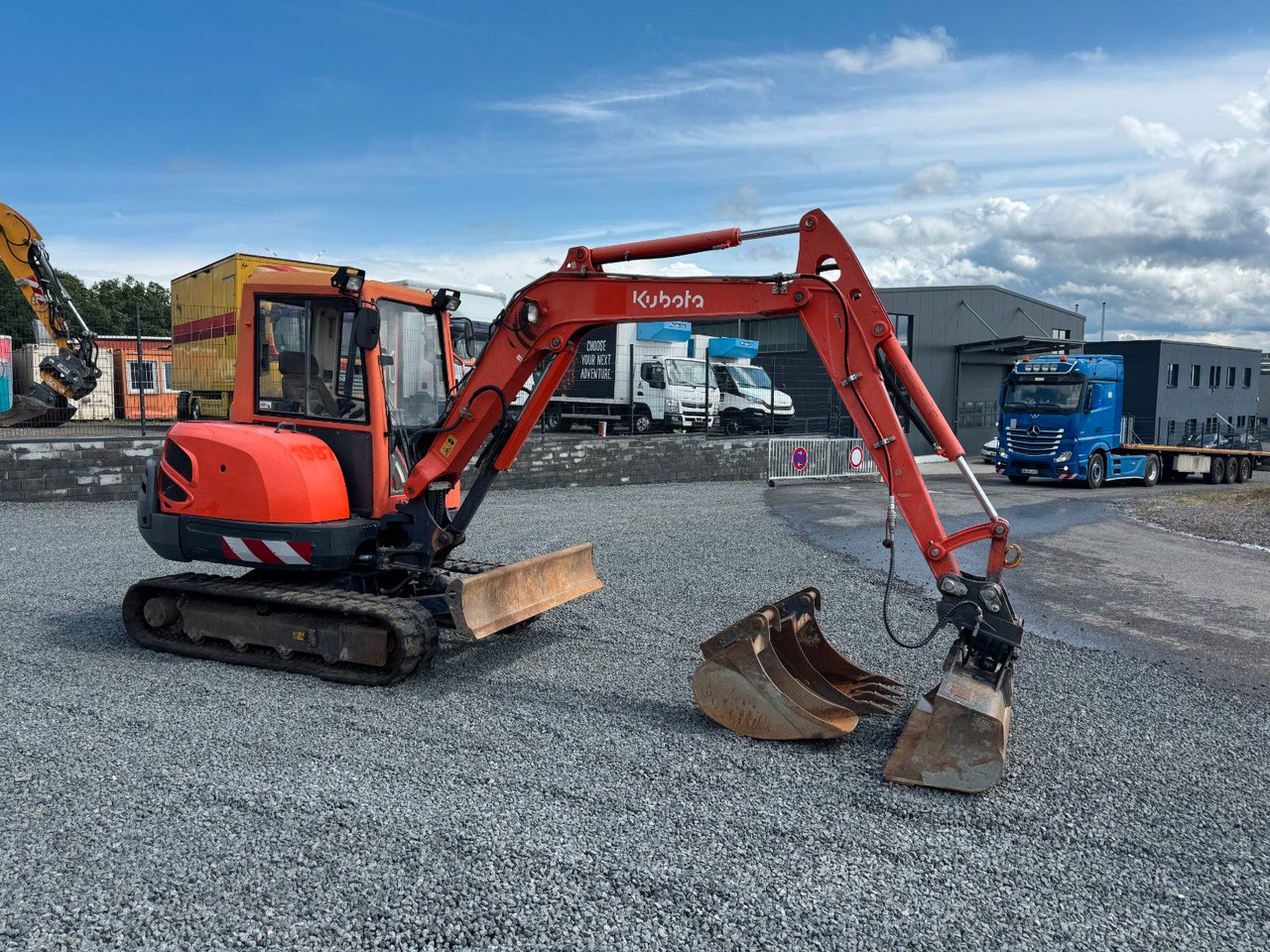 Kubota KX 121-3a KX121 Minibagger Monoausleger 3xLöffel - Мини-экскаватор: фото 4 Kubota KX 121-3a KX121 Minibagger Monoausleger 3xLöffel - Мини-экскаватор: фото 4
