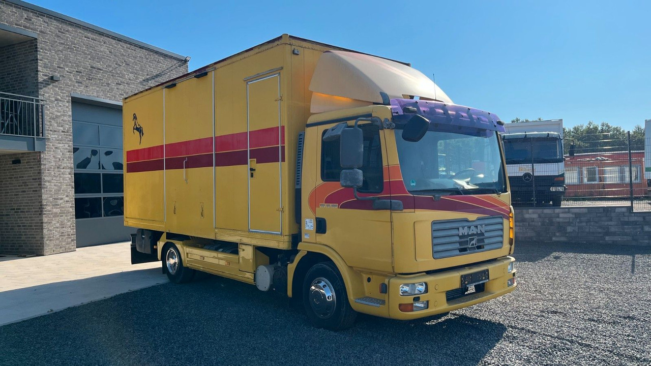 MAN TGL 10.180 Euro 4 Pferdetransporter Horse MAN TGL 10.180 Euro 4 Pferdetransporter Horse - Коневоз: фото 2 MAN TGL 10.180 Euro 4 Pferdetransporter Horse MAN TGL 10.180 Euro 4 Pferdetransporter Horse - Коневоз: фото 2