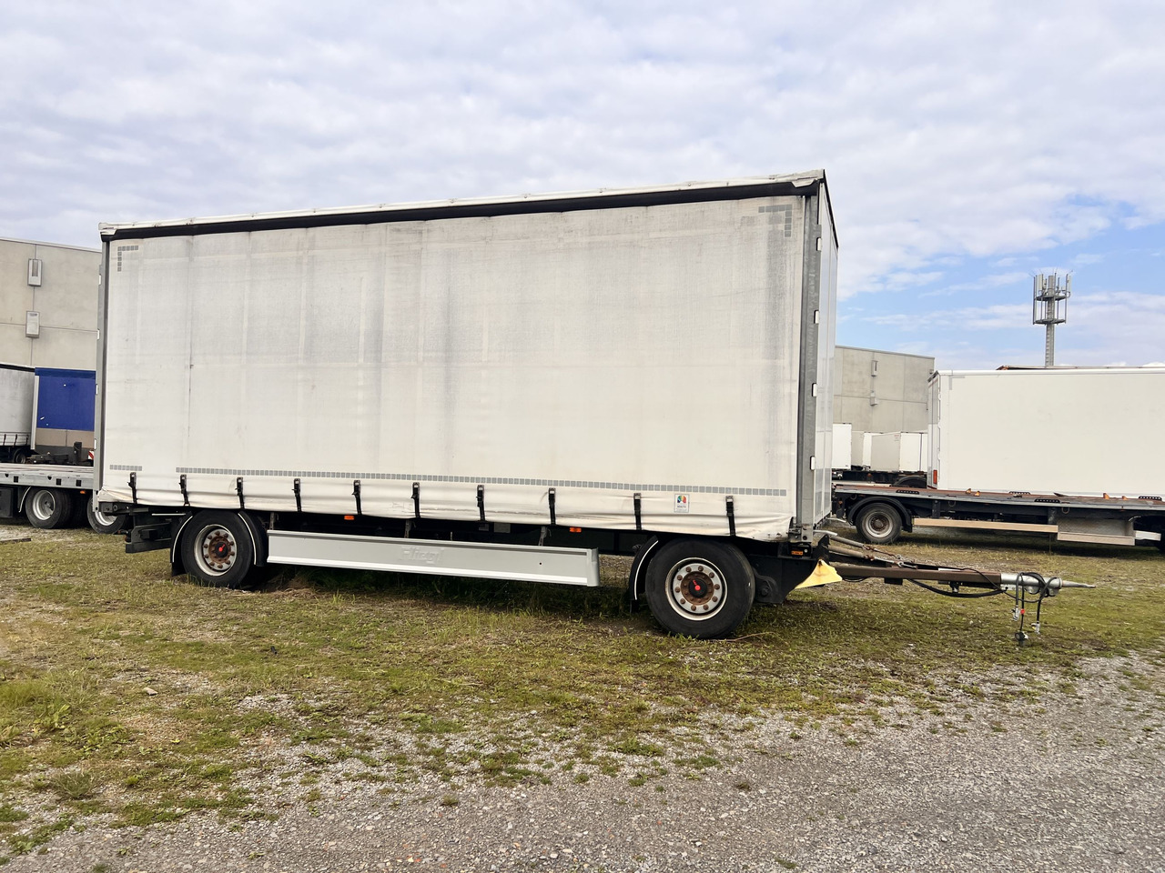 Fliegl ZPS180 2 Achs Jumbo- Planen, Mega, durchladbar - Тентованный прицеп: фото 5 Fliegl ZPS180 2 Achs Jumbo- Planen, Mega, durchladbar - Тентованный прицеп: фото 5