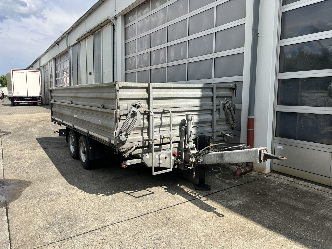 Humbaur D1AC Tandemkipper- Tieflader mit Aufsatz, neuwertig - Самосвальный прицеп: фото 4 Humbaur D1AC Tandemkipper- Tieflader mit Aufsatz, neuwertig - Самосвальный прицеп: фото 4