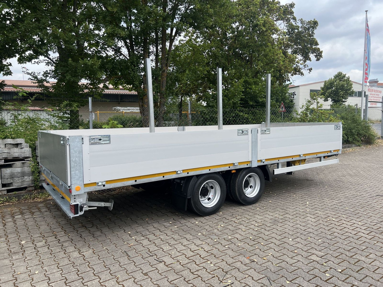 Möslein 14,4 t Tandem- Pritschenanhänger- Tieflader - Прицеп бортовой/ Платформа: фото 3 Möslein 14,4 t Tandem- Pritschenanhänger- Tieflader - Прицеп бортовой/ Платформа: фото 3