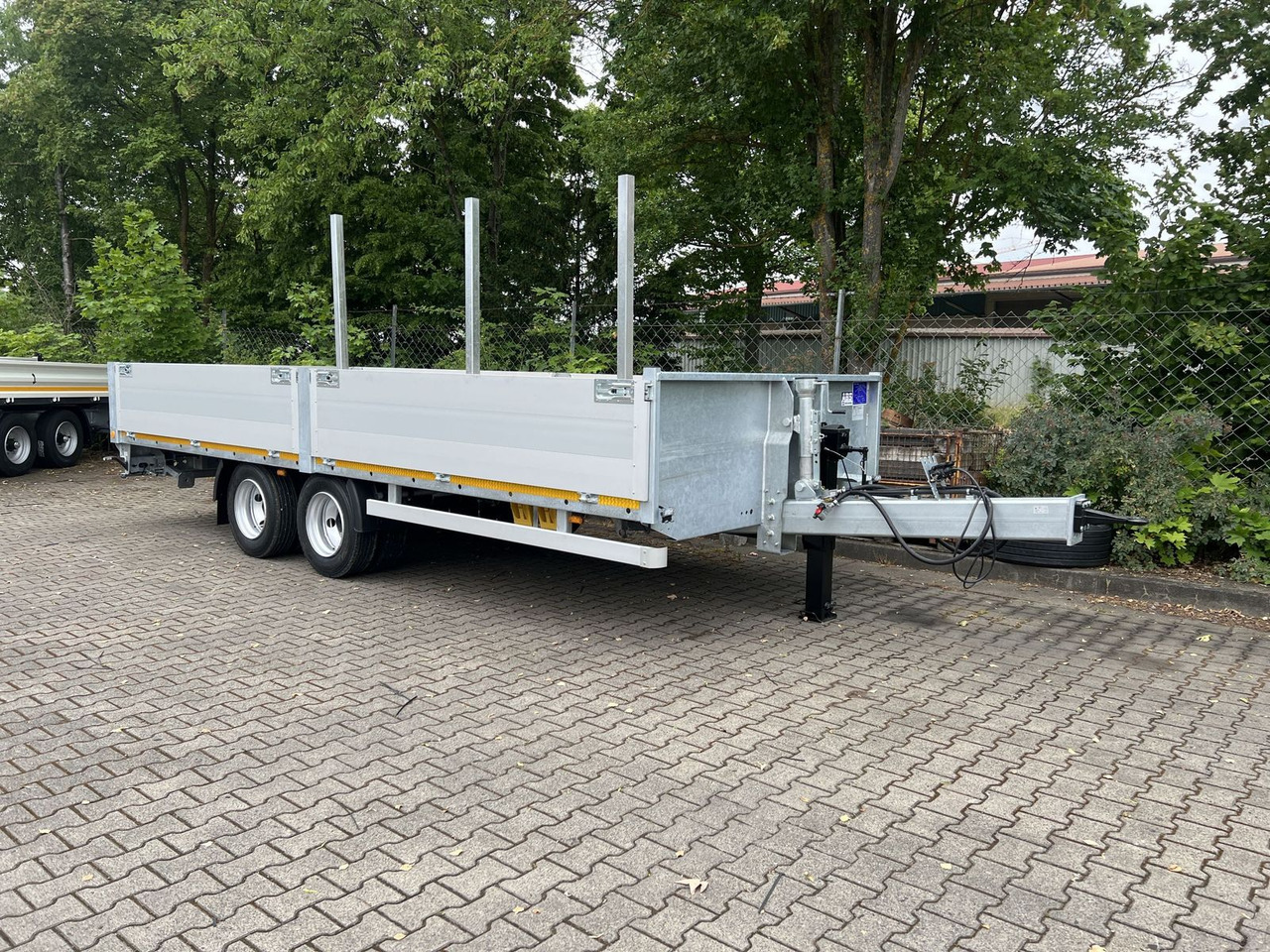 Möslein 14,4 t Tandem- Pritschenanhänger- Tieflader - Прицеп бортовой/ Платформа: фото 4 Möslein 14,4 t Tandem- Pritschenanhänger- Tieflader - Прицеп бортовой/ Платформа: фото 4