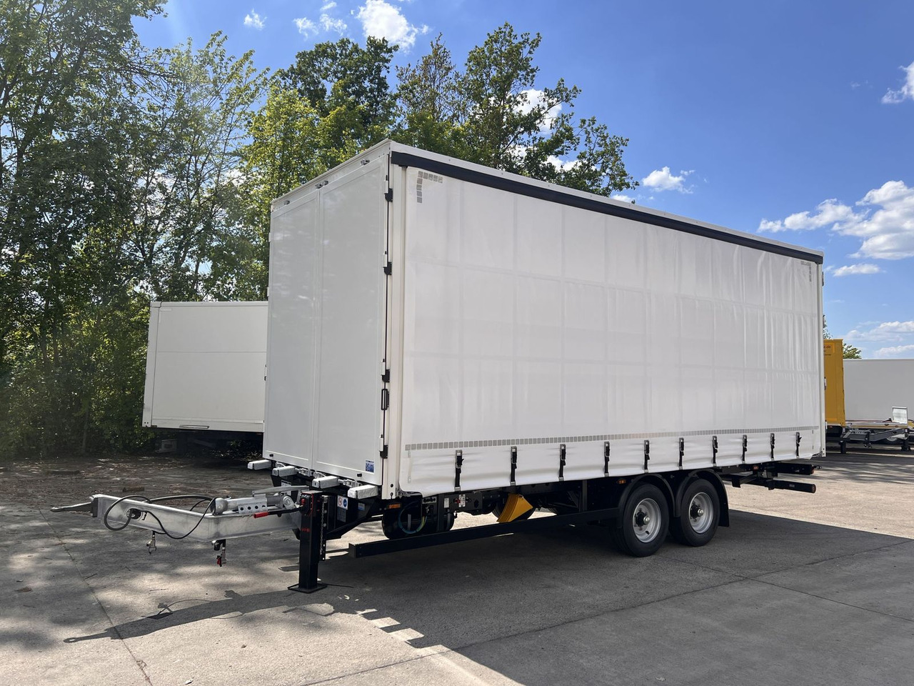 Möslein NEUER Tandem- Planenanhänger Durchladbar - Тентованный прицеп: фото 4 Möslein NEUER Tandem- Planenanhänger Durchladbar - Тентованный прицеп: фото 4