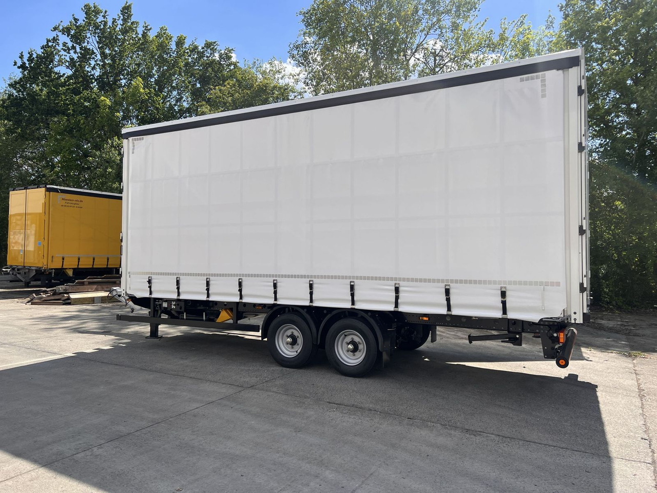 Möslein NEUER Tandem- Planenanhänger Durchladbar - Тентованный прицеп: фото 5 Möslein NEUER Tandem- Planenanhänger Durchladbar - Тентованный прицеп: фото 5