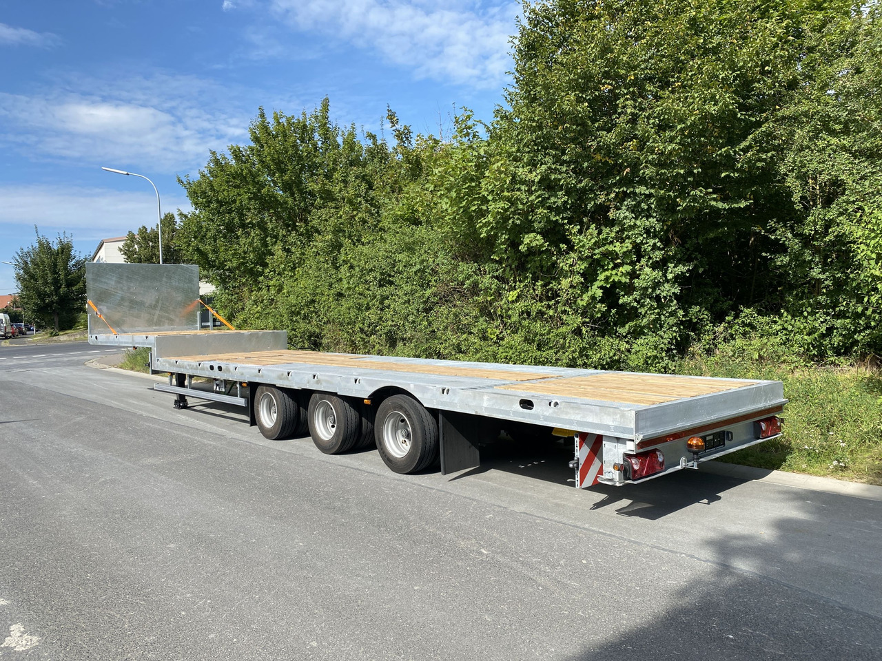 Möslein ST 3-Plato 9,4 3 Achs Satteltieflader Plato 45 t GGfür Fertigteile, Baumaschinen oder Container - Низкорамный полуприцеп: фото 2 Möslein ST 3-Plato 9,4 3 Achs Satteltieflader Plato 45 t GGfür Fertigteile, Baumaschinen oder Container - Низкорамный полуприцеп: фото 2