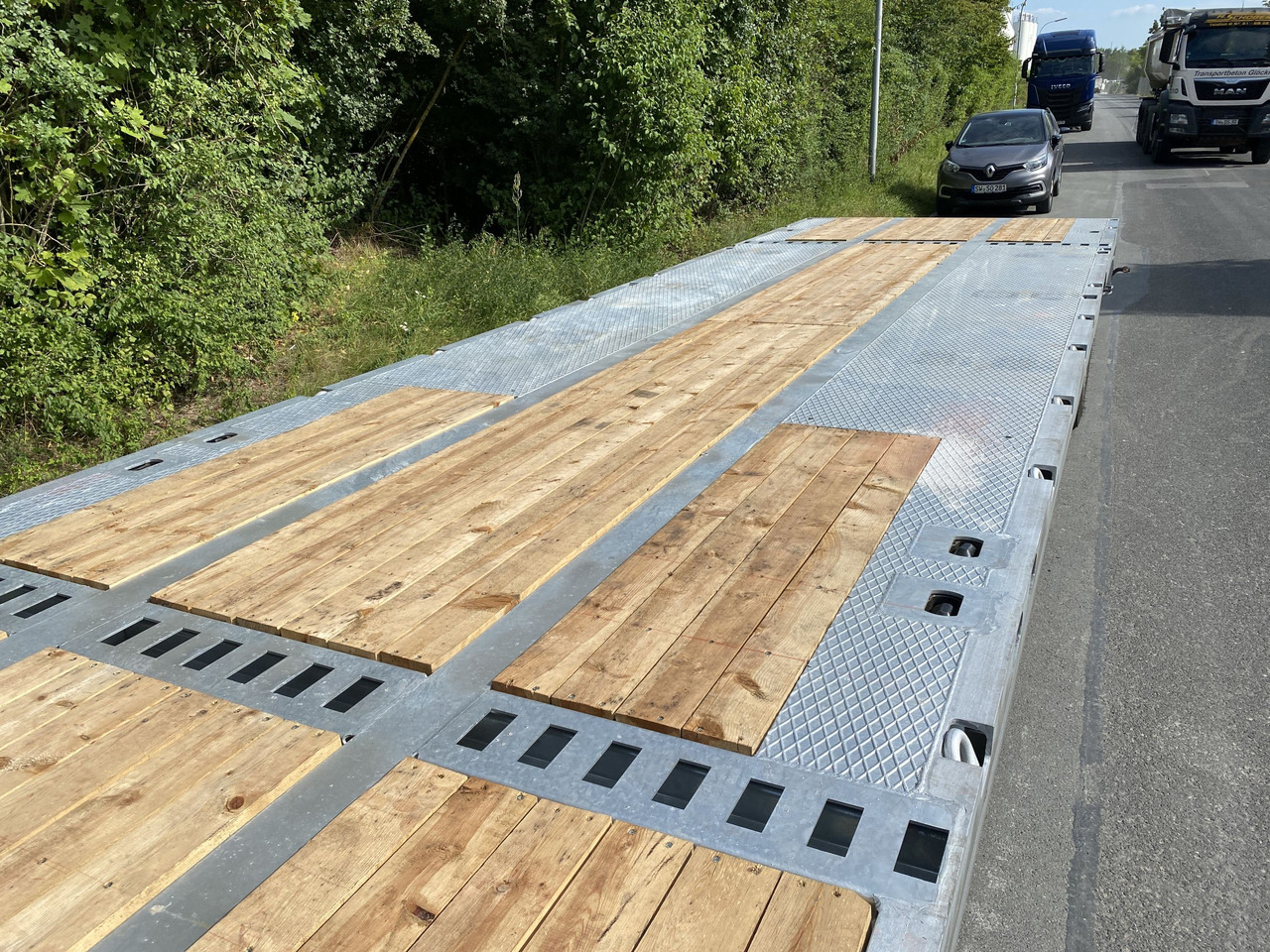 Möslein ST 3-Plato 9,4 3 Achs Satteltieflader Plato 45 t GGfür Fertigteile, Baumaschinen oder Container - Низкорамный полуприцеп: фото 4 Möslein ST 3-Plato 9,4 3 Achs Satteltieflader Plato 45 t GGfür Fertigteile, Baumaschinen oder Container - Низкорамный полуприцеп: фото 4