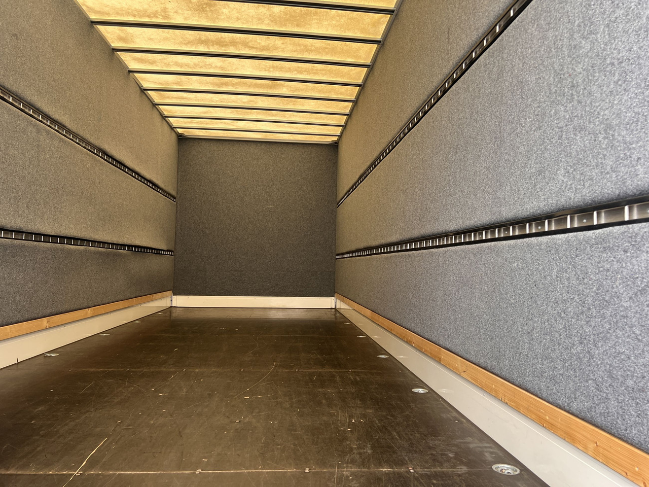 Möslein TKO 105 Schwebheim  Tandem- Möbel Koffer- Anhänger - Прицеп-фургон: фото 3 Möslein TKO 105 Schwebheim  Tandem- Möbel Koffer- Anhänger - Прицеп-фургон: фото 3