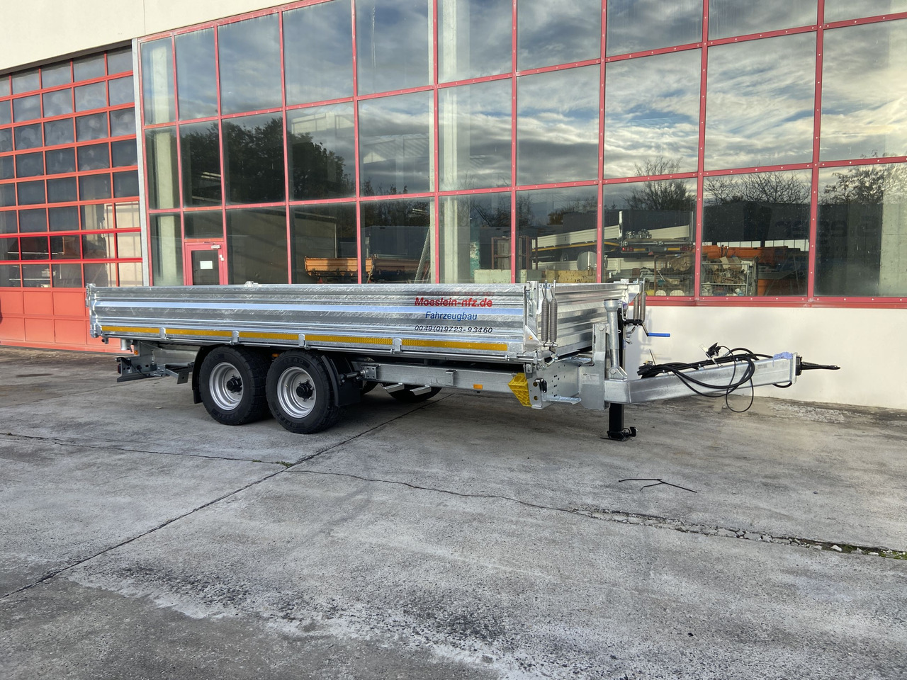 Möslein TTD 11 Breite Reifen Kipper Tieflader, Breite Reifen-- Neufahrzeug -- - Самосвальный прицеп: фото 4 Möslein TTD 11 Breite Reifen Kipper Tieflader, Breite Reifen-- Neufahrzeug -- - Самосвальный прицеп: фото 4