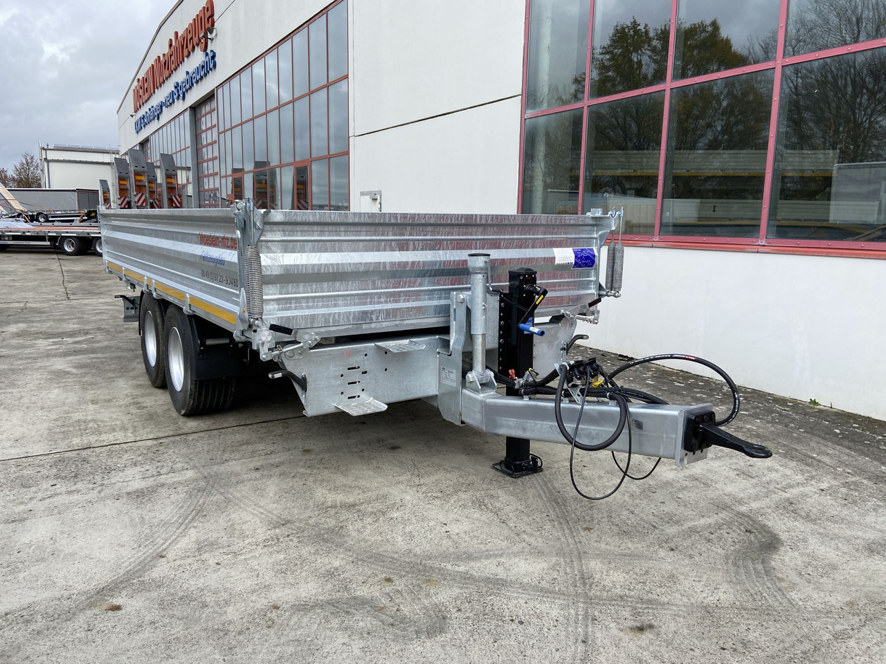 Möslein TTD 14 Schwebheim 14 t Tandemkipper Tieflader Breite Reifen-- Neufahrzeug -- - Самосвальный прицеп: фото 5 Möslein TTD 14 Schwebheim 14 t Tandemkipper Tieflader Breite Reifen-- Neufahrzeug -- - Самосвальный прицеп: фото 5