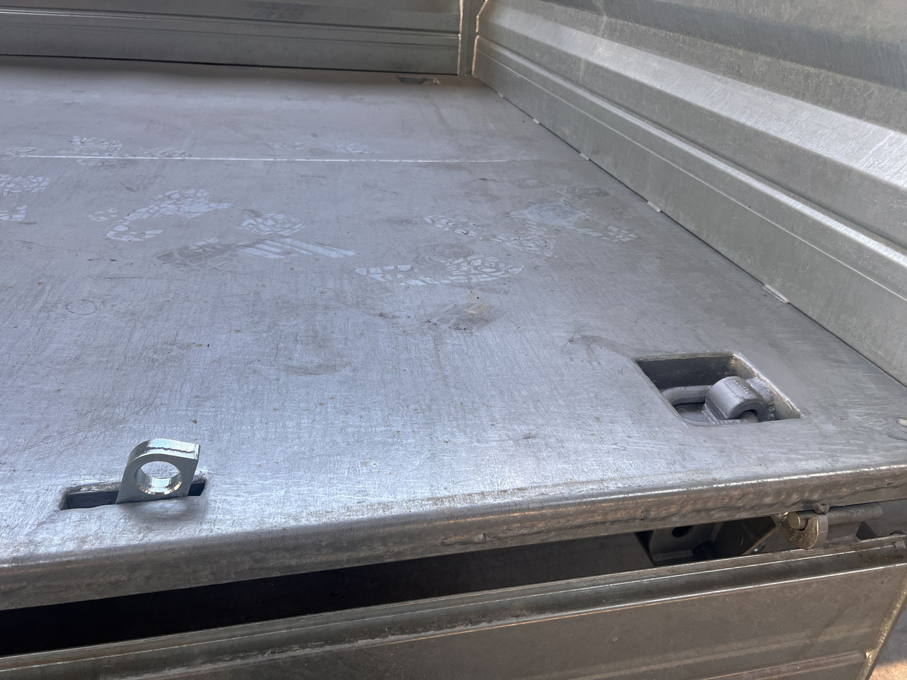 Möslein TTD 19 B neuer 19 t Tandemkipper- Tieflader - Самосвальный прицеп: фото 3 Möslein TTD 19 B neuer 19 t Tandemkipper- Tieflader - Самосвальный прицеп: фото 3