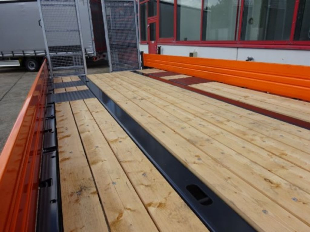 Möslein TTT 13- 6,28 Orange Neuer Tandemtieflader 13 t GG - Низкорамный прицеп: фото 2 Möslein TTT 13- 6,28 Orange Neuer Tandemtieflader 13 t GG - Низкорамный прицеп: фото 2