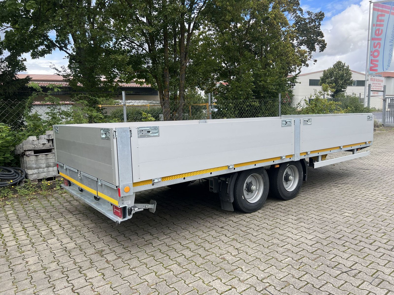 Möslein Tandem Pritsche- Tieflader mit Rungentaschen - Прицеп бортовой/ Платформа: фото 5 Möslein Tandem Pritsche- Tieflader mit Rungentaschen - Прицеп бортовой/ Платформа: фото 5