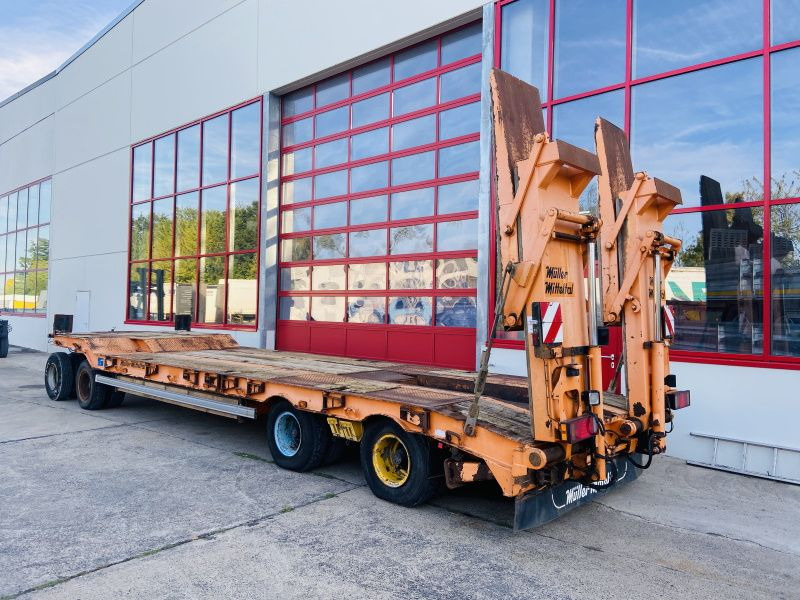 Müller Mitteltal T4 Kompakt 40,0 4 Achs Tieflader- Anhänger - Низкорамный прицеп: фото 2 Müller Mitteltal T4 Kompakt 40,0 4 Achs Tieflader- Anhänger - Низкорамный прицеп: фото 2