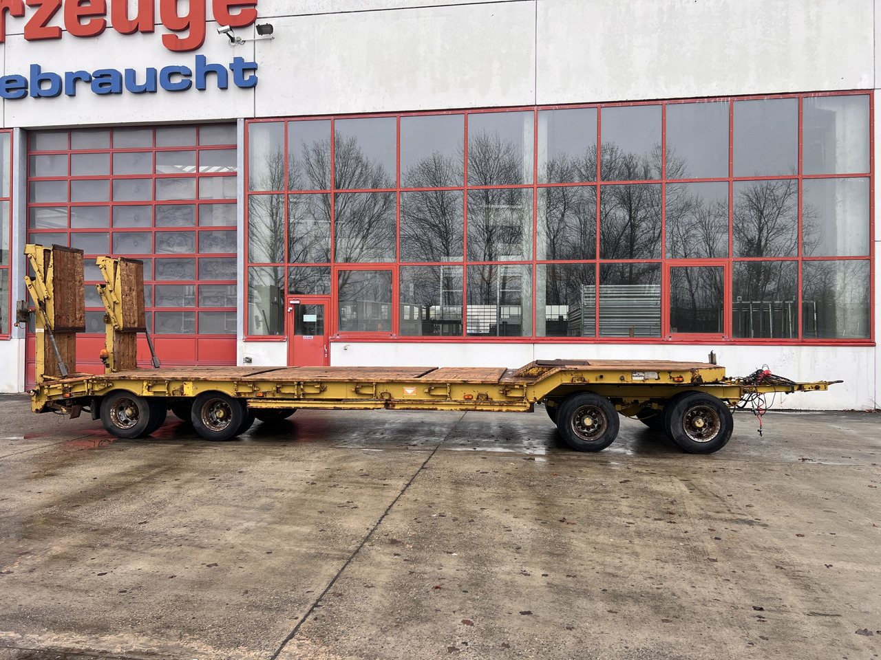 Müller Mitteltal T4 PROFI 40,0 4 Achs Tiefladeranhänger - Низкорамный прицеп: фото 3 Müller Mitteltal T4 PROFI 40,0 4 Achs Tiefladeranhänger - Низкорамный прицеп: фото 3