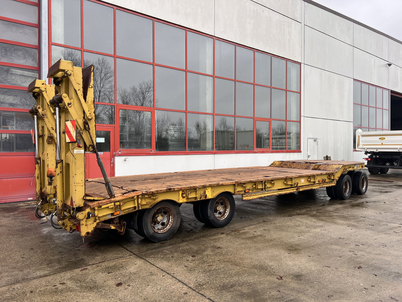 Müller Mitteltal T4 PROFI 40,0 4 Achs Tiefladeranhänger - Низкорамный прицеп: фото 2 Müller Mitteltal T4 PROFI 40,0 4 Achs Tiefladeranhänger - Низкорамный прицеп: фото 2