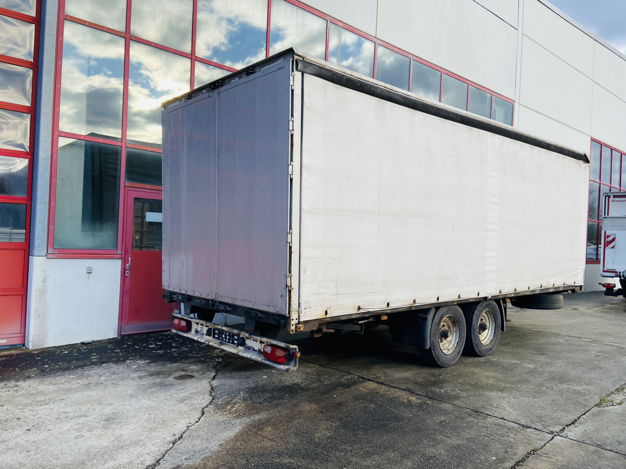 Obermaier OS2-L105L Tandemplanenanhänger - Тентованный прицеп: фото 2 Obermaier OS2-L105L Tandemplanenanhänger - Тентованный прицеп: фото 2