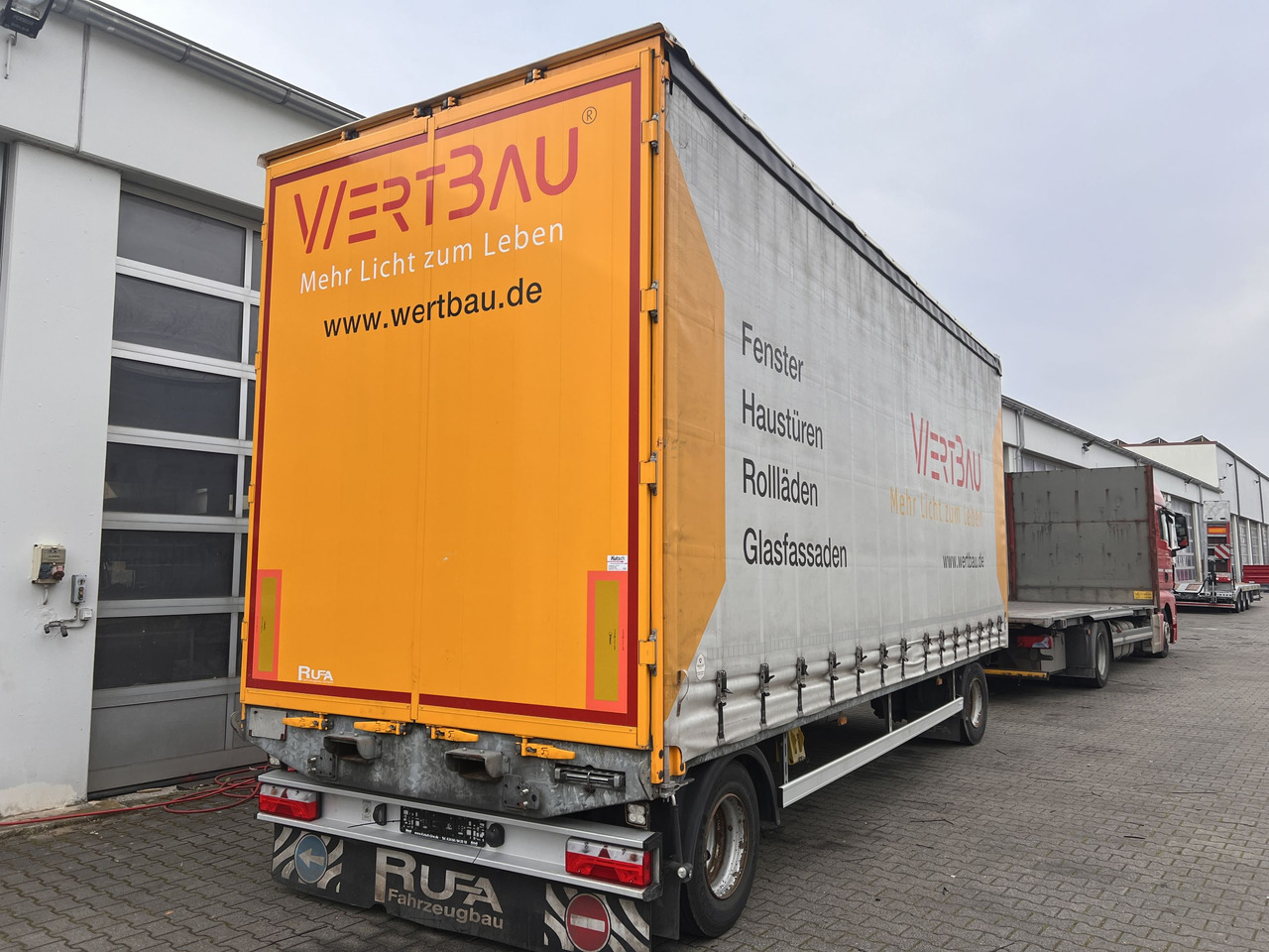 RUFA DHC 18-22 2 Achs Jumbo- Planenanhänger - Тентованный прицеп: фото 4 RUFA DHC 18-22 2 Achs Jumbo- Planenanhänger - Тентованный прицеп: фото 4